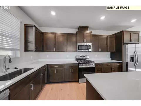 1007 Legacy St, Eugene, OR 97402 photo 3
