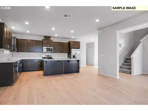 1007 Legacy St, Eugene, OR 97402 photo 5