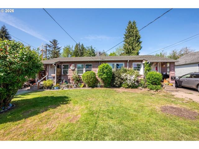 1423 S 7th Ave, Kelso, WA 98626