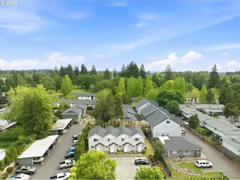 View/Area - 1552 E 3rd St, Newberg, OR 97132 photo 4 of 13