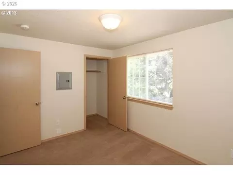 Bedroom - 1552 E 3rd St, Newberg, OR 97132 photo 2 of 2