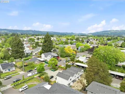 View/Area - 1552 E 3rd St, Newberg, OR 97132 photo 10 of 13