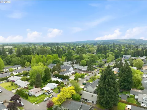View/Area - 1552 E 3rd St, Newberg, OR 97132 photo 7 of 13