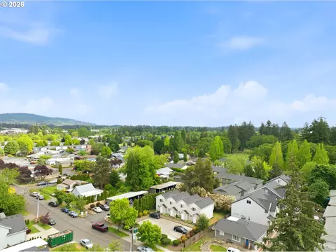 View/Area - 1552 E 3rd St, Newberg, OR 97132 photo 5 of 13