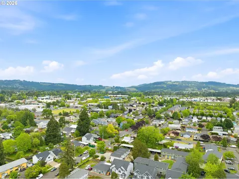 View/Area - 1552 E 3rd St, Newberg, OR 97132 photo 13 of 13