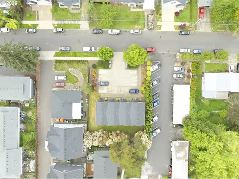 View/Area - 1552 E 3rd St, Newberg, OR 97132 photo 1 of 13