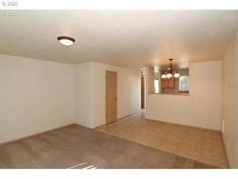 Living - 1552 E 3rd St, Newberg, OR 97132 photo 1 of 2
