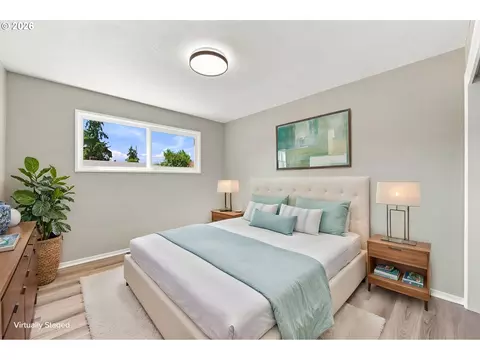Bedroom - 987 Baxter St, Eugene, OR 97402 photo 1 of 6