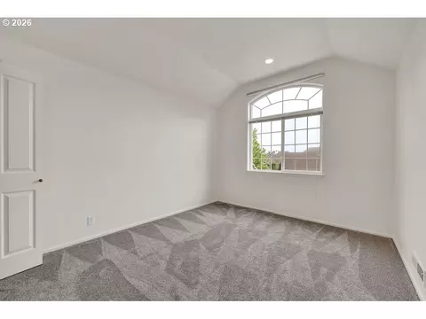 Bedroom - 1774 River Pointe Loop, Eugene, OR 97408 photo 6 of 6
