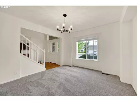 Living - 1774 River Pointe Loop, Eugene, OR 97408 photo 2 of 9