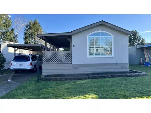1103 N Springbrook Rd #6, Newberg, OR 97132