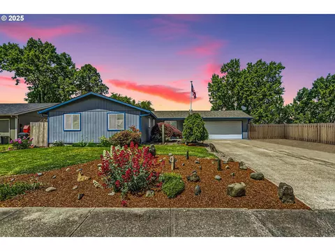 1953 NE Lilac St, Hillsboro, OR 97124