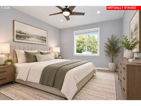 Bedroom - 5817 SE 33rd St, Gresham, OR 97080 photo 2 of 10