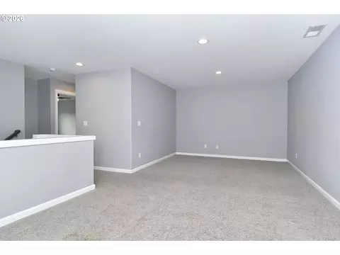 Living - 5817 SE 33rd St, Gresham, OR 97080 photo 7 of 7
