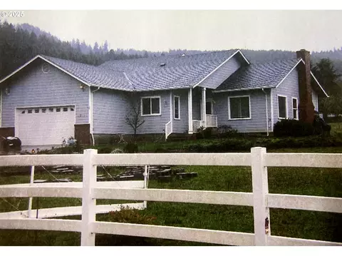 75171 Cottage Grove Reserv Rd, Cottage Grove, OR 97424