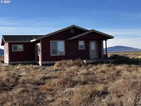 46864 Tucker Rd, Christmas Valley, OR 97641