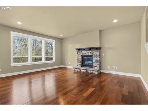 Living - 1930 Sterling Park Pl, Eugene, OR 97408 photo 3 of 7