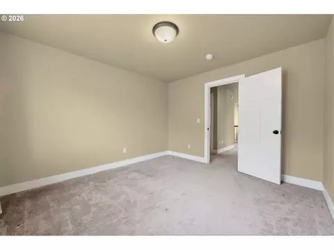 Bedroom - 1930 Sterling Park Pl, Eugene, OR 97408 photo 5 of 7