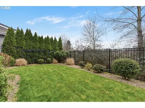 Exterior - 1930 Sterling Park Pl, Eugene, OR 97408 photo 7 of 9
