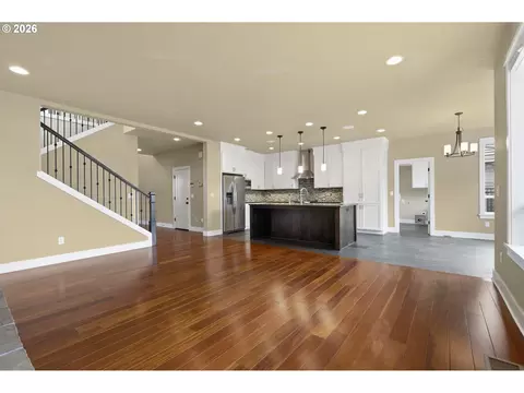 Living - 1930 Sterling Park Pl, Eugene, OR 97408 photo 4 of 7