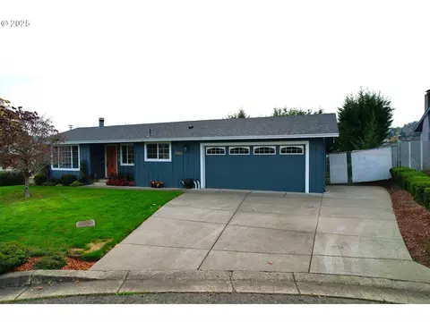 132 Aspen Ct, Roseburg, OR 97471