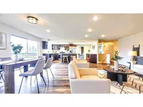 Dining - 7326 SE 252nd Ave, Gresham, OR 97080 photo 1 of 2
