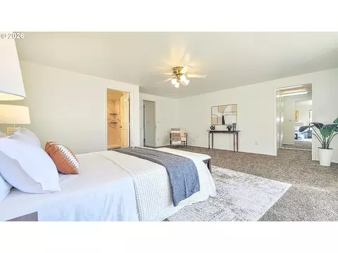 Bedroom - 7326 SE 252nd Ave, Gresham, OR 97080 photo 2 of 5
