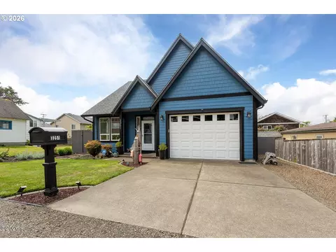 3251 NW Neptune Ave, Lincoln City, OR 97367