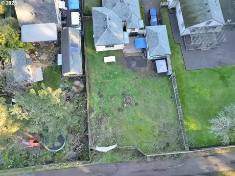 1652 Augusta Aly, Eugene, OR 97403 photo 6