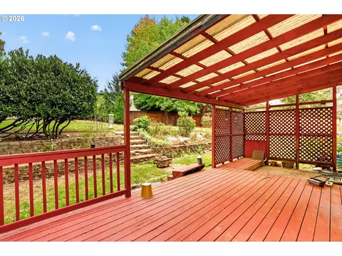 Exterior - 50 SW Willowbrook Pl, Gresham, OR 97080 photo 6 of 14