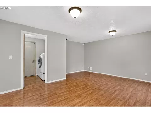 Living - 50 SW Willowbrook Pl, Gresham, OR 97080 photo 11 of 12