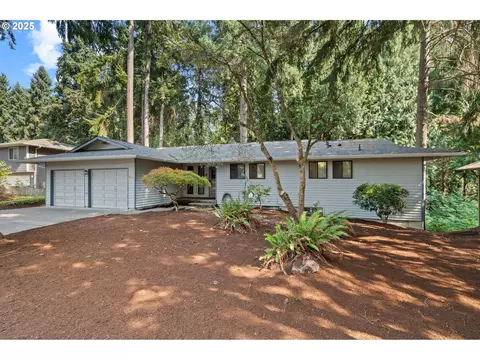 6112 NW Bernie Dr, Vancouver, WA 98663