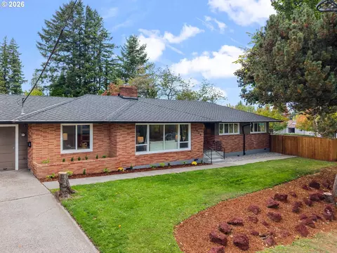 Exterior - 1025 NW Wallula Ave, Gresham, OR 97030 photo 3 of 9