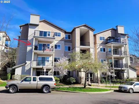 600 NW Lost Springs Ter #304, Portland, OR 97229