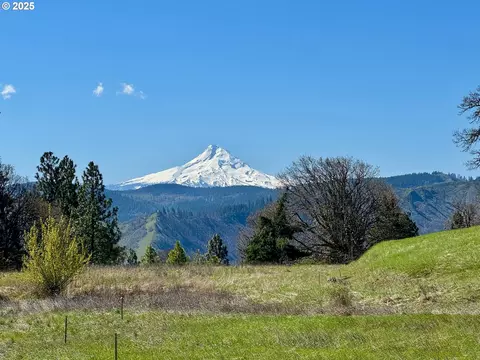 250 Courtney Rd, White Salmon, WA 98672