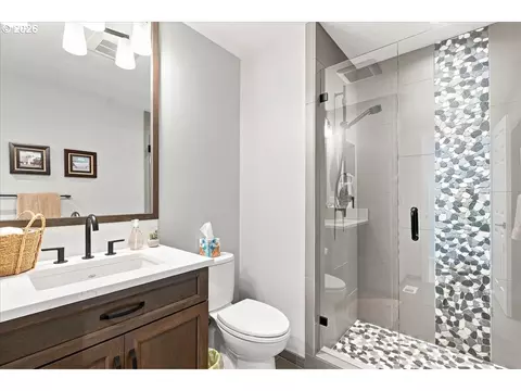 Bath - 2840 NW Walden Dr, Camas, WA 98607 photo 1 of 5