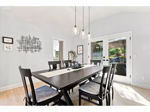 Dining - 2840 NW Walden Dr, Camas, WA 98607 photo 2 of 3