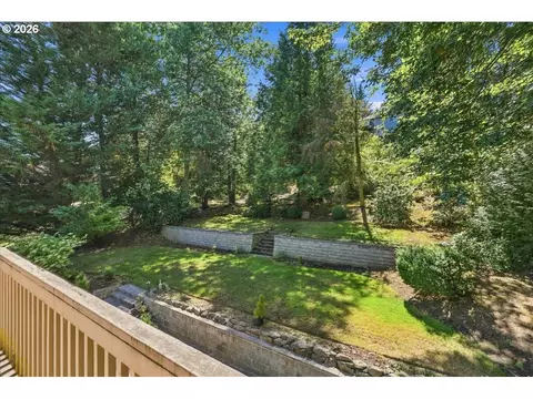 Exterior - 2840 NW Walden Dr, Camas, WA 98607 photo 4 of 12