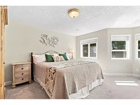 Bedroom - 2840 NW Walden Dr, Camas, WA 98607 photo 1 of 5