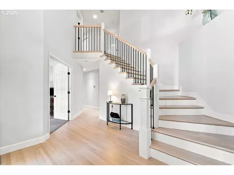 Entry Way - 2840 NW Walden Dr, Camas, WA 98607 photo 3 of 5