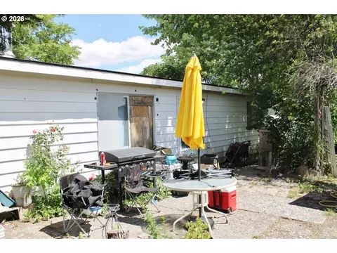 70822 SW Douglas Dr, Pendleton, OR 97801 photo 2