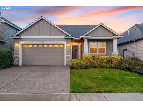 549 Tukwila Dr, Woodburn, OR 97071