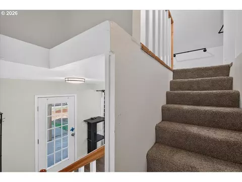 Entry Way - 25194 Webster Ave, Monroe, OR 97456 photo 5 of 5