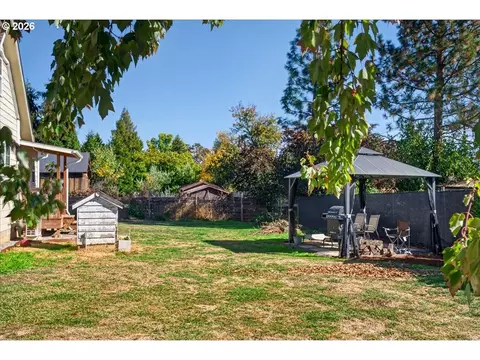 Exterior - 25194 Webster Ave, Monroe, OR 97456 photo 9 of 13