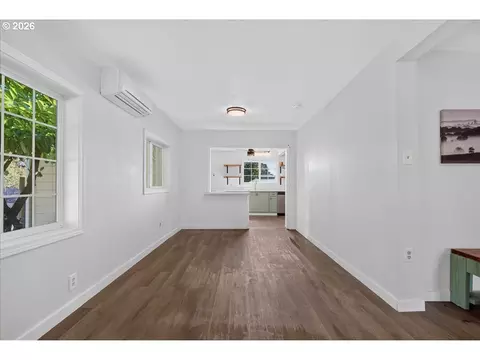 Living - 25194 Webster Ave, Monroe, OR 97456 photo 3 of 4
