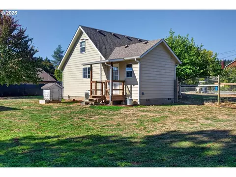 Exterior - 25194 Webster Ave, Monroe, OR 97456 photo 12 of 13