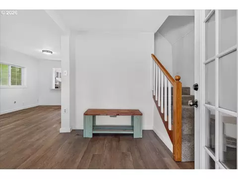 Entry Way - 25194 Webster Ave, Monroe, OR 97456 photo 1 of 5
