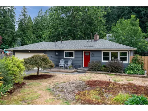 8060 SE Strawberry Ln, Milwaukie, OR 97267