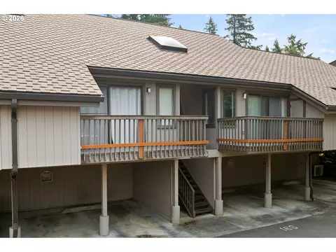 7736 SW Barnes Rd #B, Portland, OR 97225