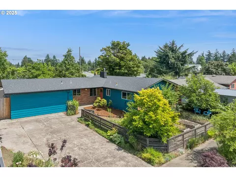 324 NE 108th Pl, Portland, OR 97220